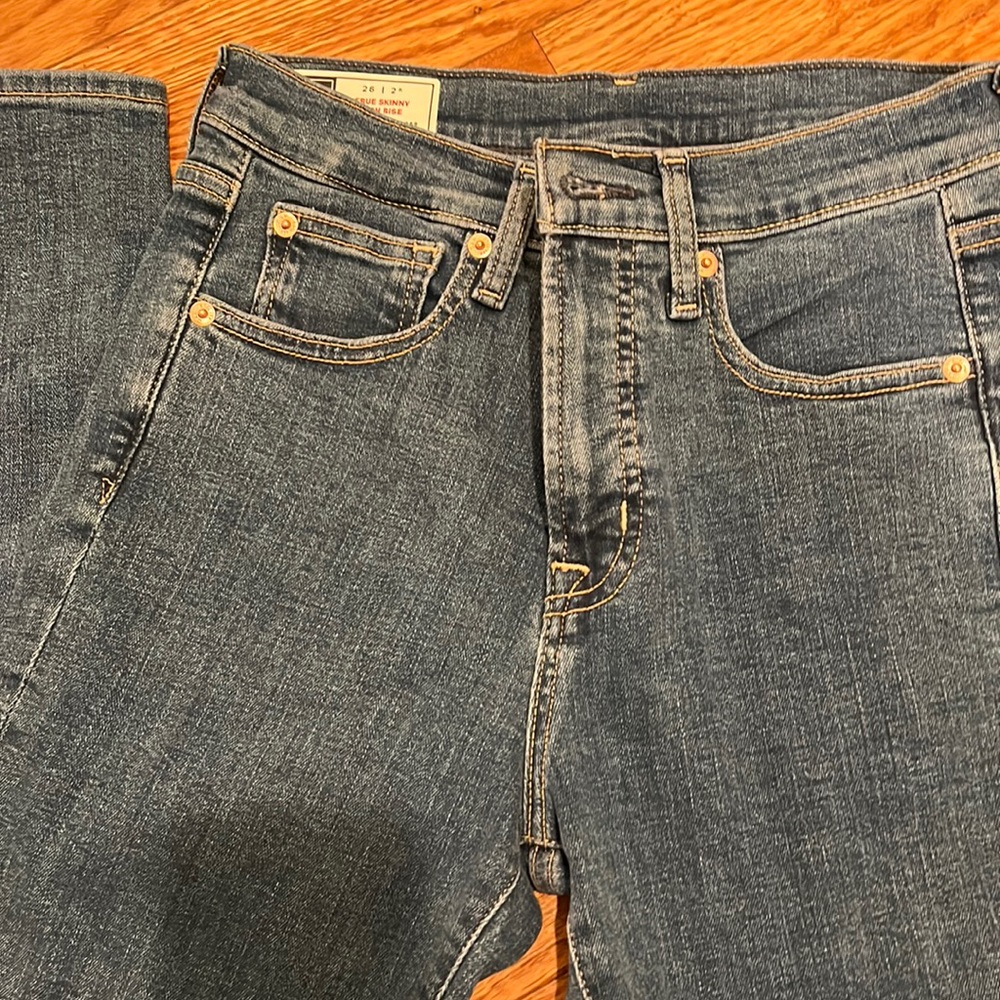 Brand new GAP jeans true skinny size 26 (2R) never worn. $20